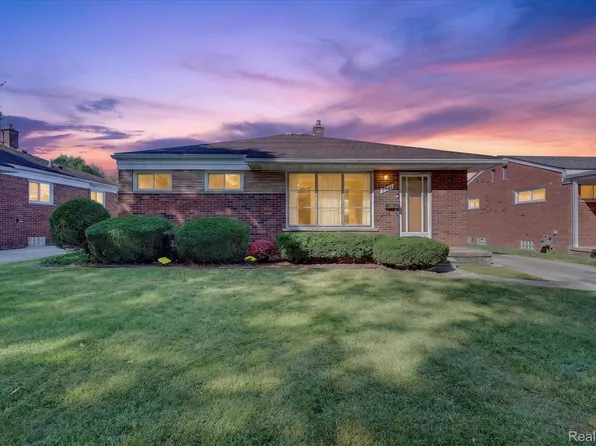 9561 Salem, Redford, MI 48239