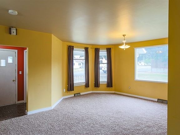 5th image of 602 11th St