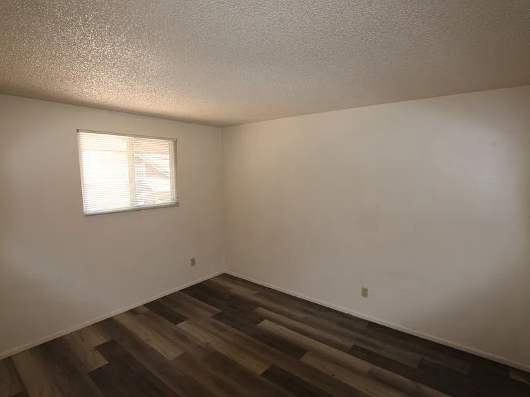 512 W Santa Fe Ave — Photo 11