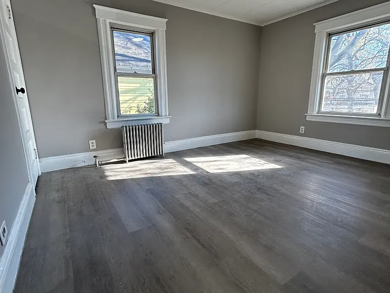 33 W Clay Ave — Photo 9