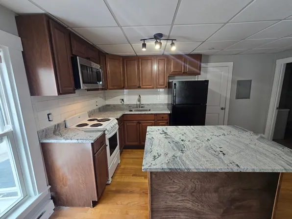 11 Salem St, Woburn, MA