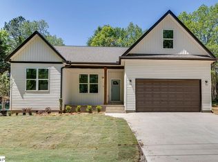 3 Carter Dr, Marietta, SC 29661