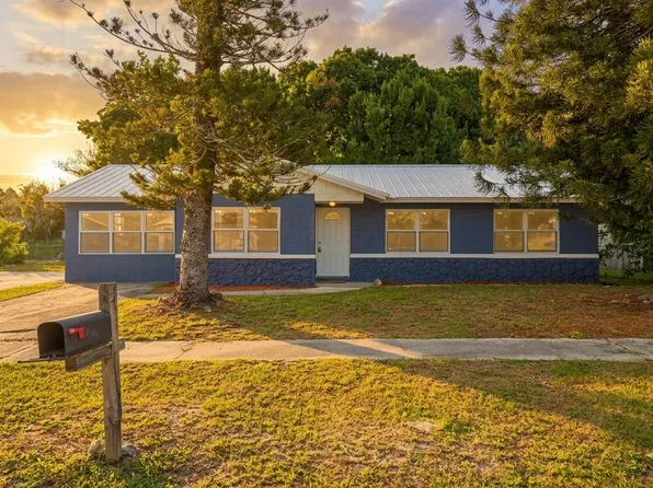 3000 Langston Drive, Fort Pierce, FL 34946
