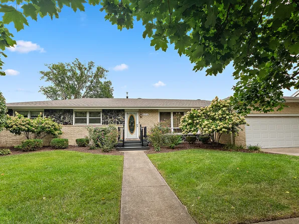 8616 W 145th St, Orland Park, IL 60462