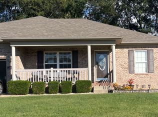 196 Shanks Mill Dr, Bowling Green, KY 42104