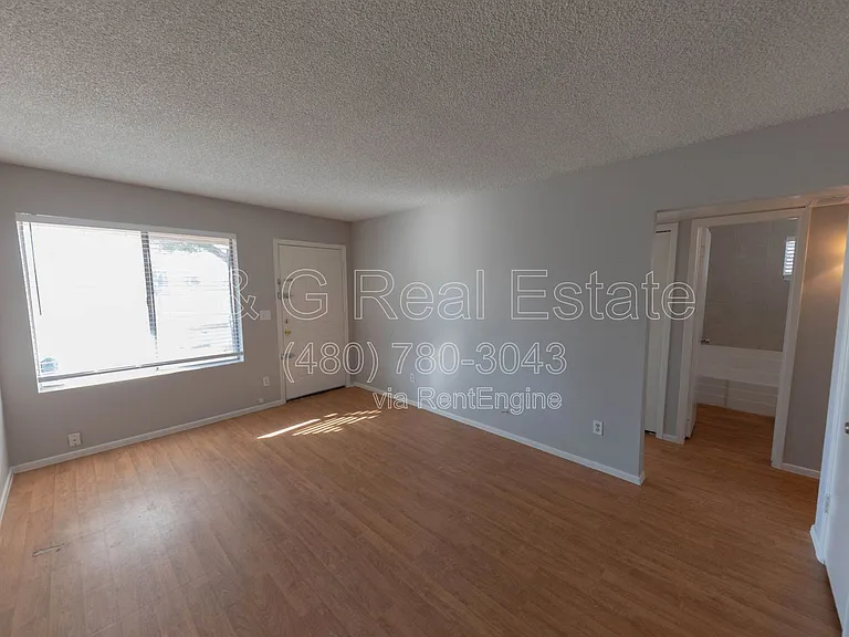 563 N Cherry — Photo 1