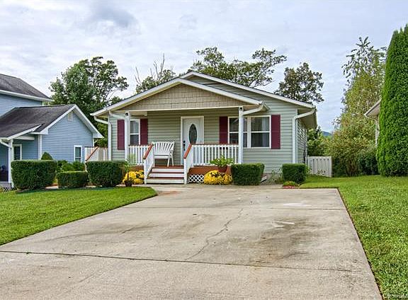 2nd image of 468 King Creek Blvd