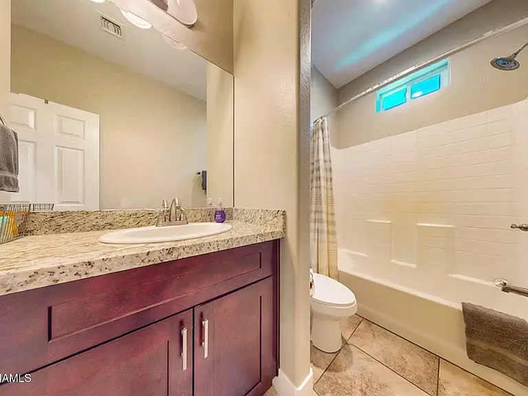 2561 W Cripple Creek Dr — Photo 15