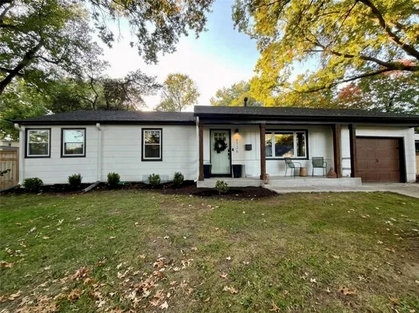 6126 Granada St, Fairway, KS 66205