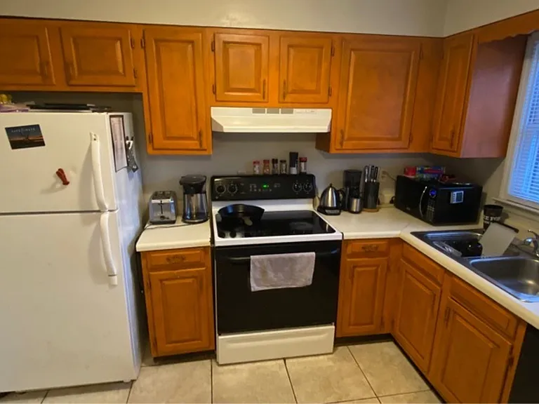 1108 Tiger Blvd #141 — Photo 2