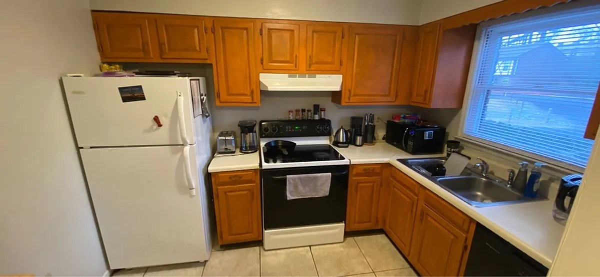Building Photo - 1108 Tiger Blvd #141