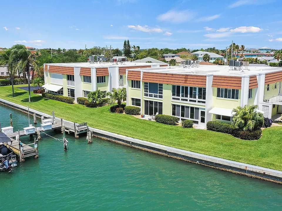 1315 Bayshore Dr #202