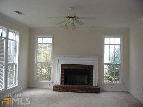 2nd image of 245 Julia Ct