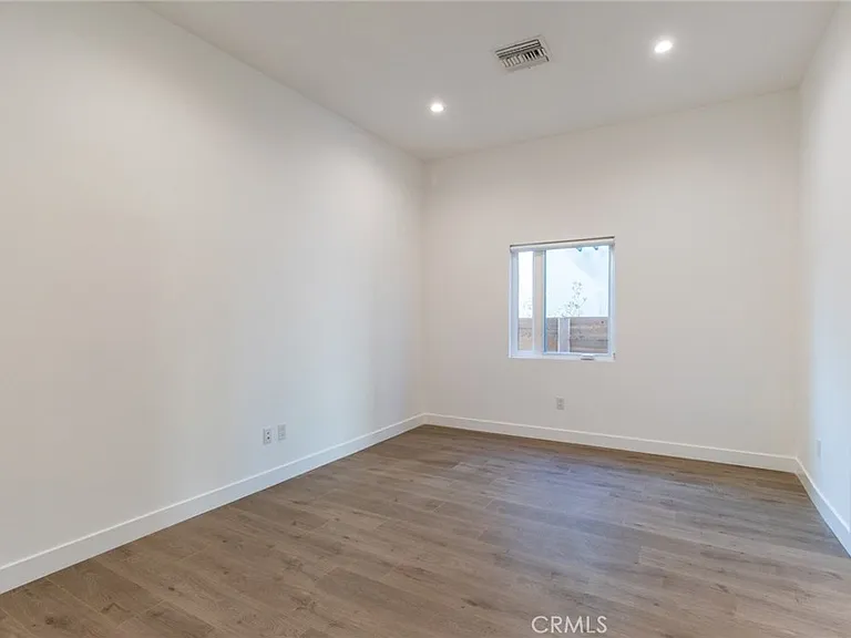 1480 S Durango Ave — Photo 33