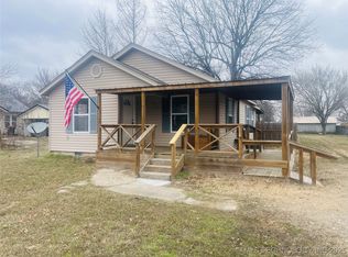 615 W 8th St, Chelsea, OK 74016
