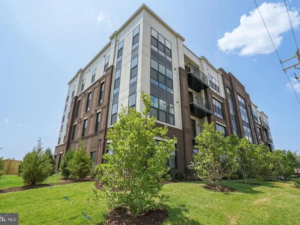 43795 Transit Sq #303, Ashburn, VA 20147
