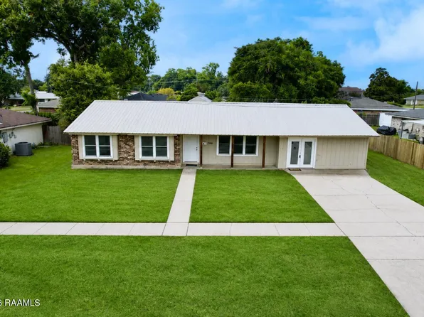 106 Lucas Cir, Lafayette, LA 70508