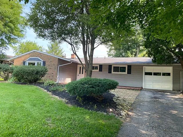 380 Rocky Fork Dr N photo 1
