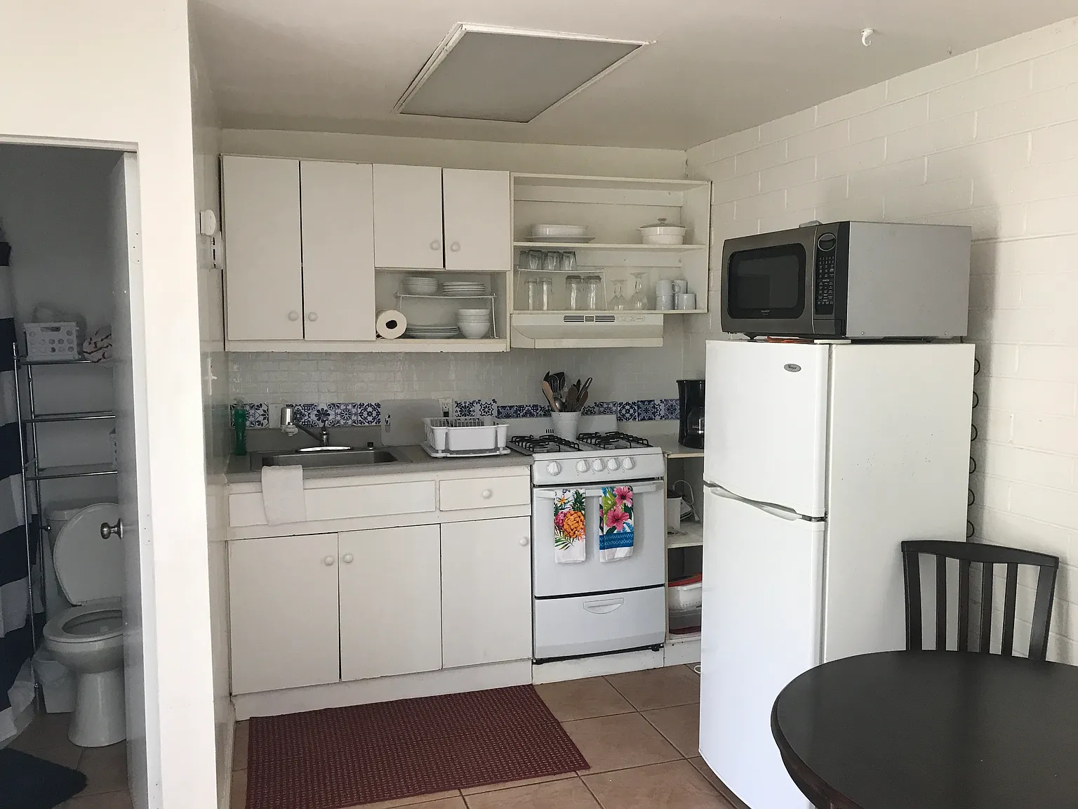 Studio, 450 sqft, $1,600 — Photo 4