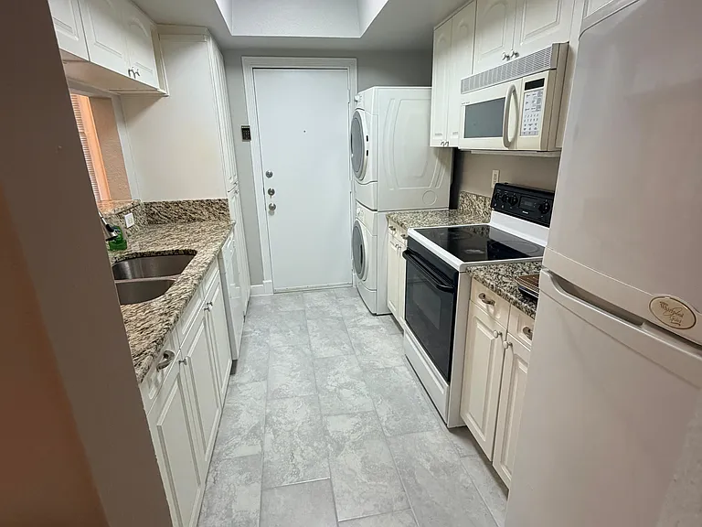 3105 San Jacinto St #111 — Photo 8