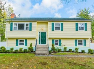 24 Hawley Road Ext, Danbury, CT 06811