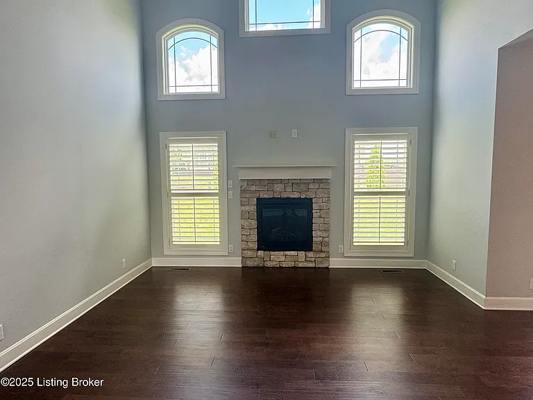 1606 Church Side Dr — Photo 3