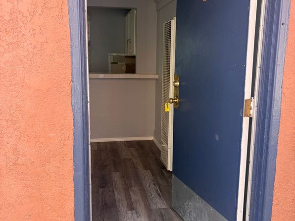 1130 Raymond Ave #6