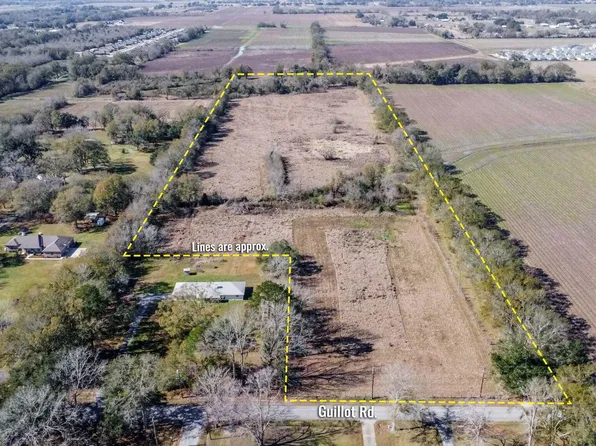1600 Guillot Rd, Youngsville, LA 70592