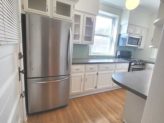 4th image of 7050 N Washtenaw Ave #2