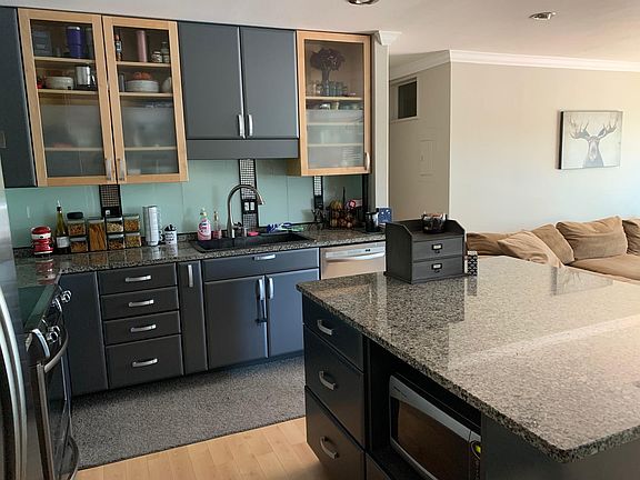 Updated Kitchen with Granite island.