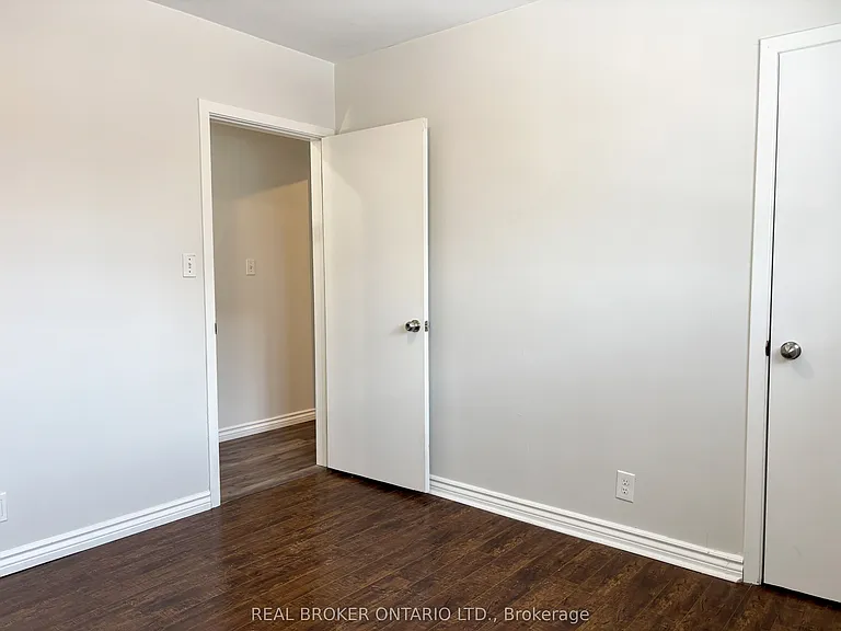 327 Dover St #MAIN FL — Photo 7