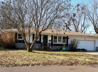 545 S Forest Ct, Springfield, MO 65806