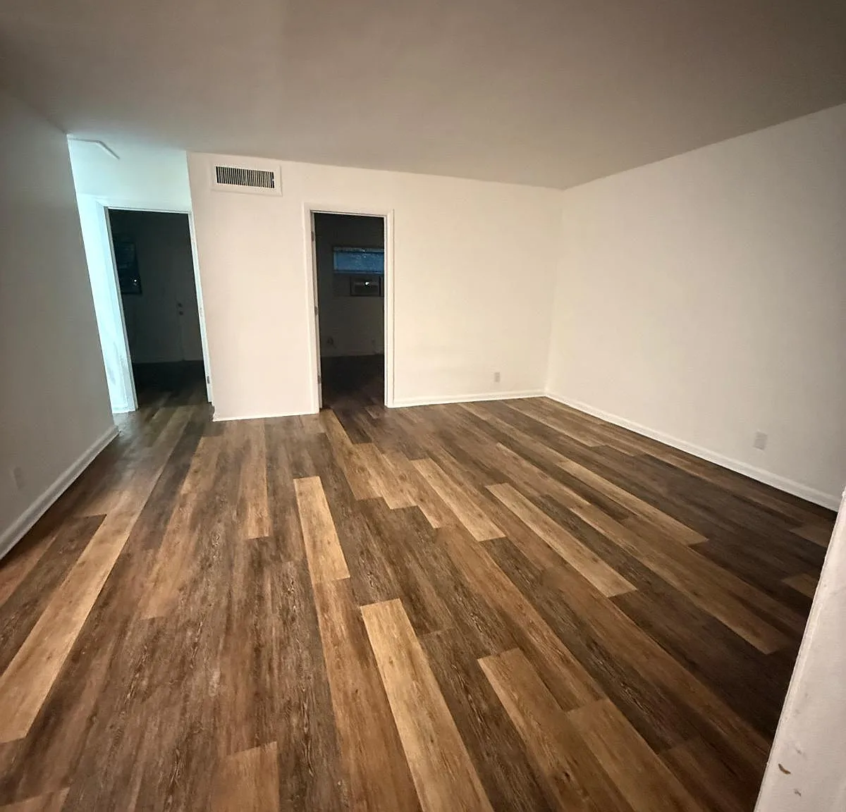 841 SW 10th St — Photo 3