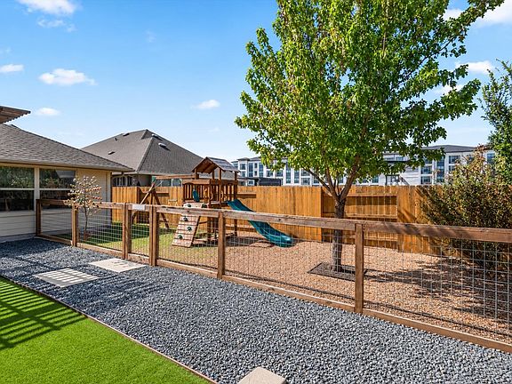 4th image of 7212 Garnet Mill Ln