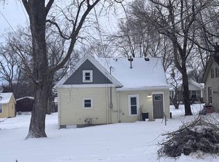 612 E 6th St, Cameron, MO 64429