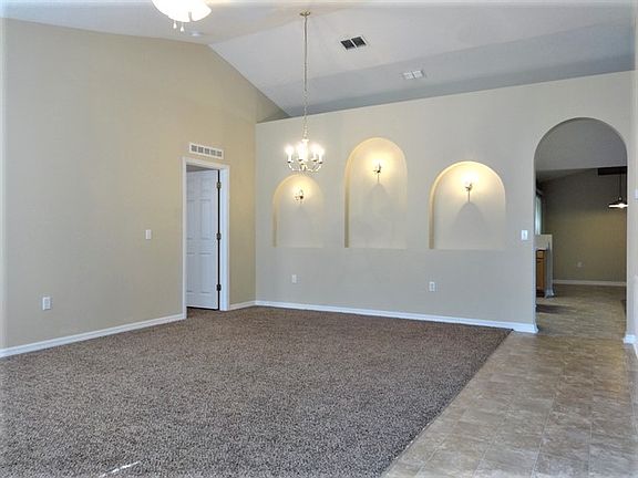 3rd image of 15827 Switch Cane St