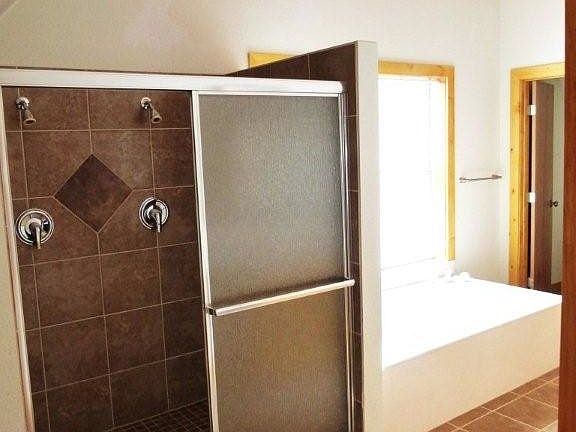 walk-in shower and jet tub