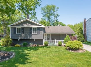26140 Redwood Dr, Olmsted Falls, OH 44138