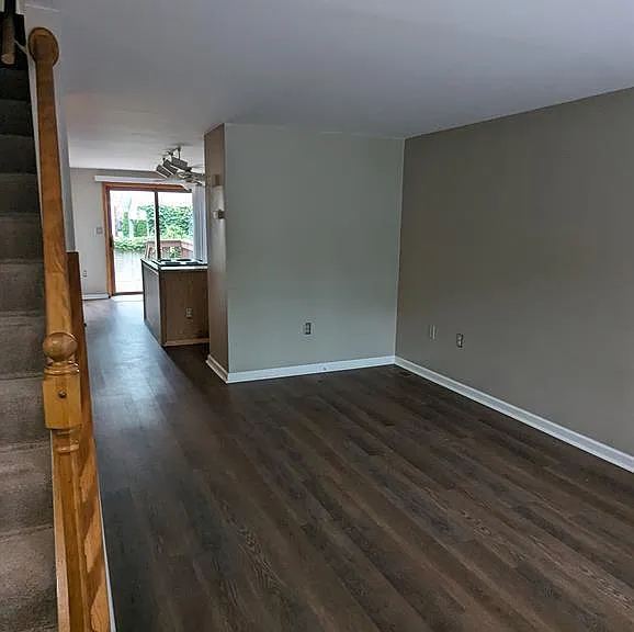 302 E Ann Arbor Trl — Photo 8