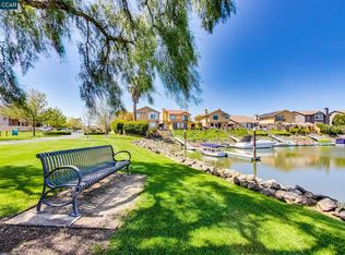 19 S Newport Dr, Napa, CA 94559