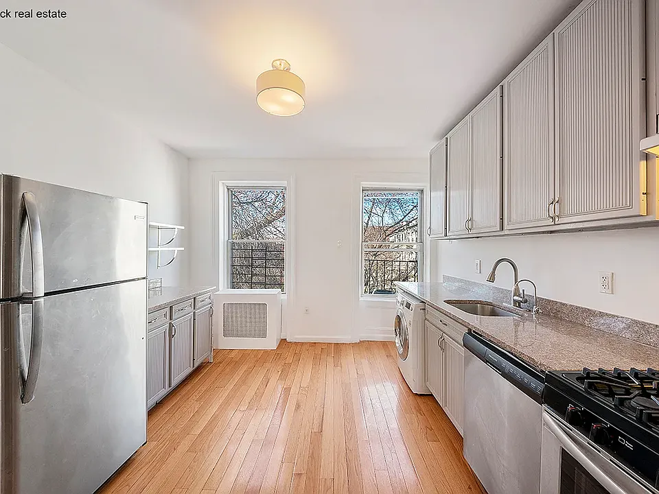 220 Court St #2