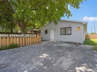 303 NW 7th St #1-2, Hallandale Beach, FL 33009