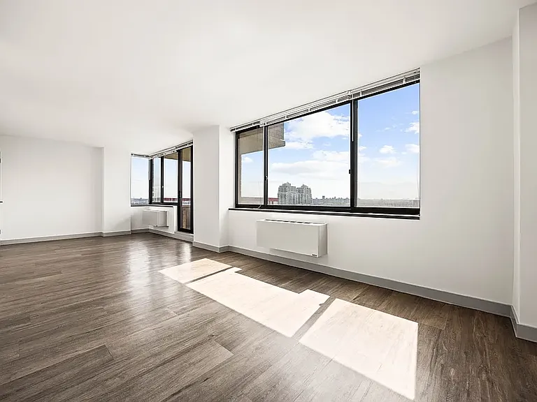 10-40 River Rd #10M40 — Photo 4