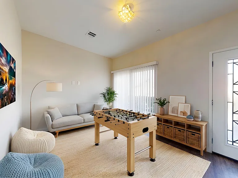 1203 W Gardena Blvd #C — Photo 8