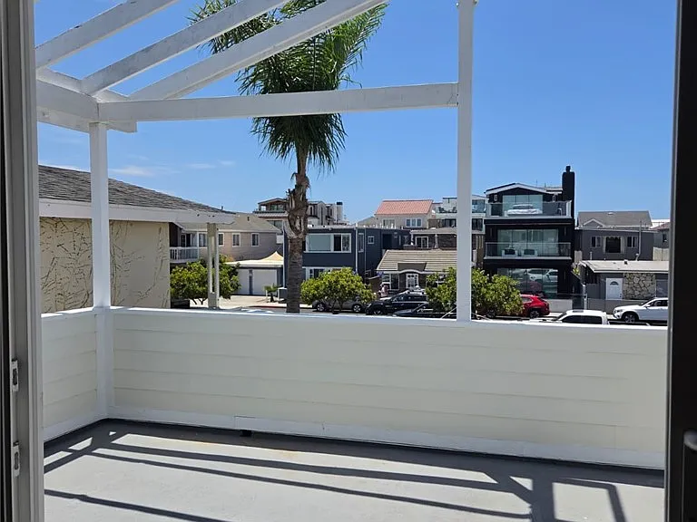1812 W Balboa Blvd — Photo 20