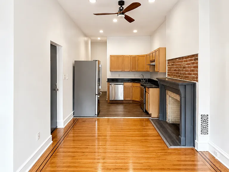 2125 Bolton St #1 — Photo 3