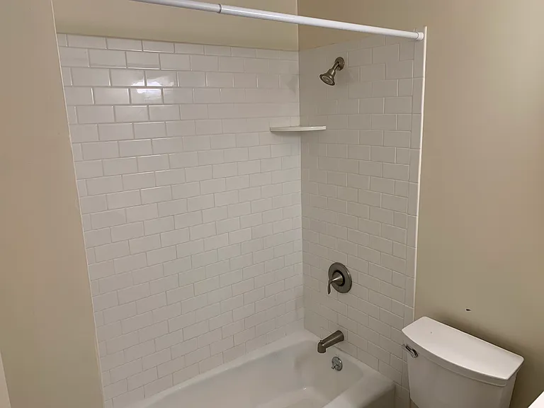 60-66 Hawthorne Ave #60-D — Photo 15