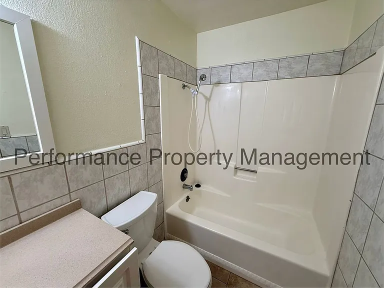 4513 Barry St — Photo 12