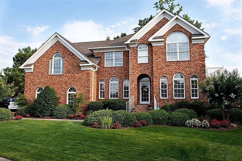 1st image of 305 Sweetbay Dr