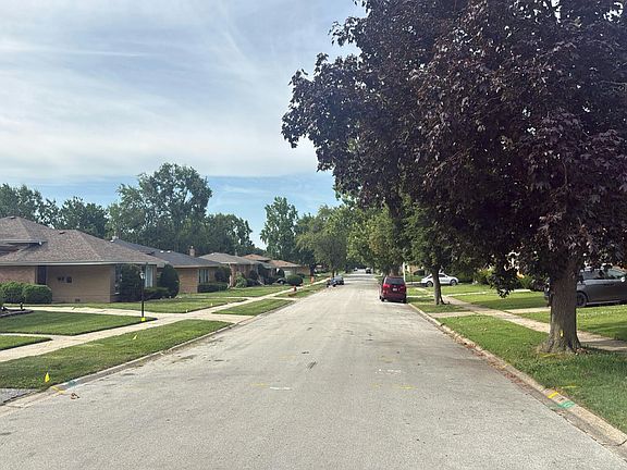 4th image of 16409 Greenwood Ave